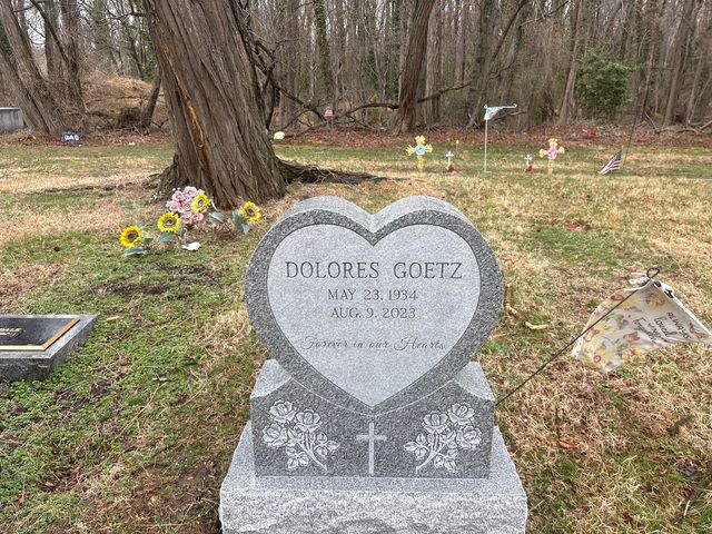 Upright monument made by Tri-State Monument Company